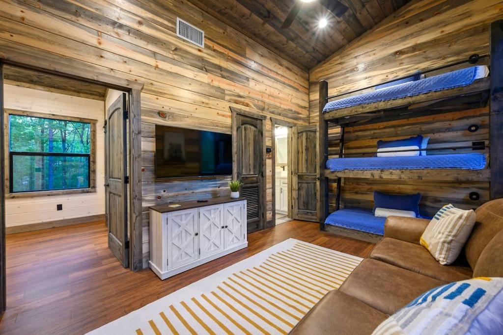 Brand New Luxury 2 Bedroom With Loft And Sleeps 10 Ferienhaus *
